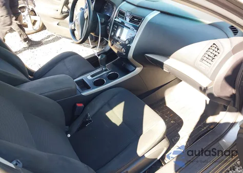 2015 Nissan Altima 2.5 S z USA, uszkodzony, nr VIN 1N4AL3AP2FC154702